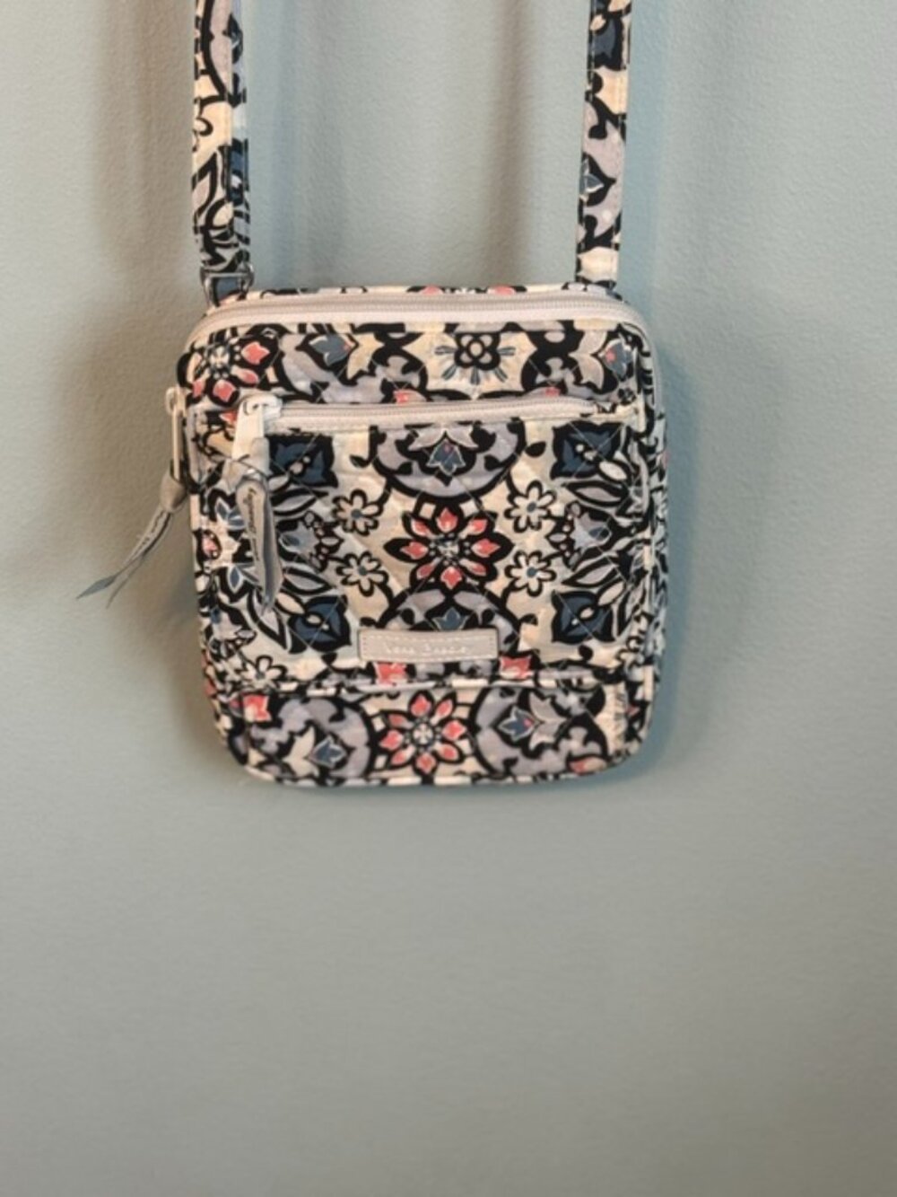 Vera Bradley Quilted Crossbody Bag Medallion Floral Paisley Cotton Hipster Purse - Picture 2 of 15